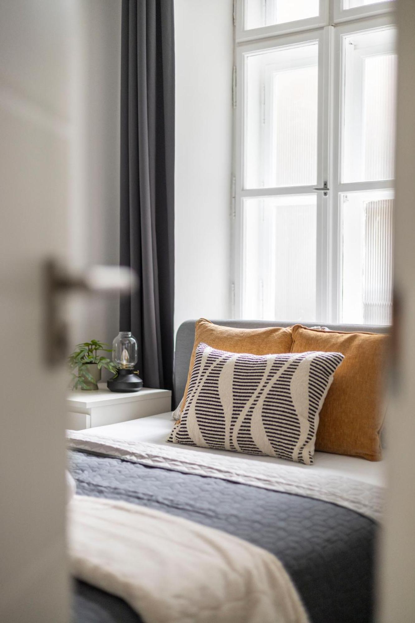 Charming & Cozy Central 1Bedrm Suites Budapest Eksteriør bilde