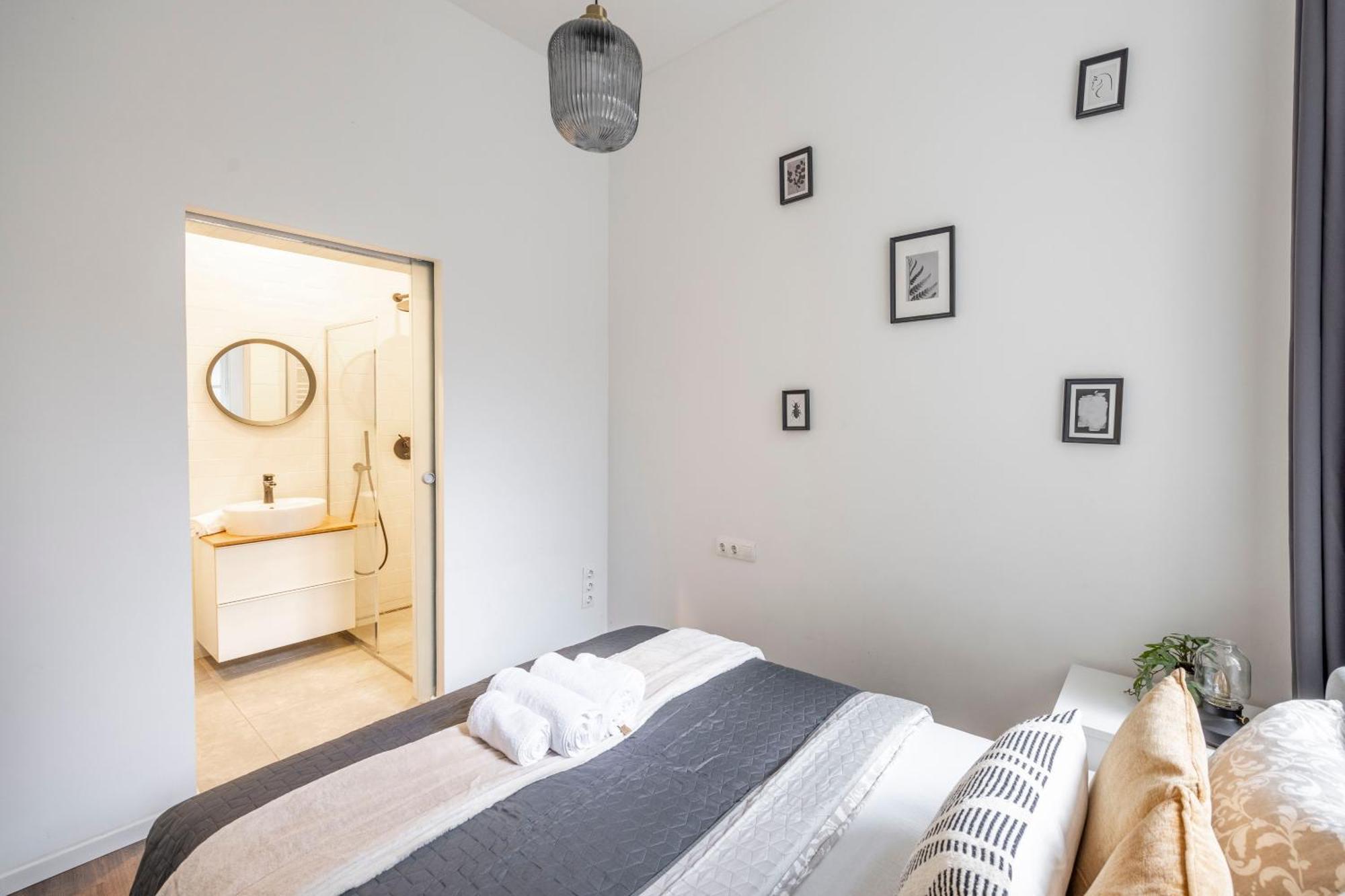 Charming & Cozy Central 1Bedrm Suites Budapest Eksteriør bilde